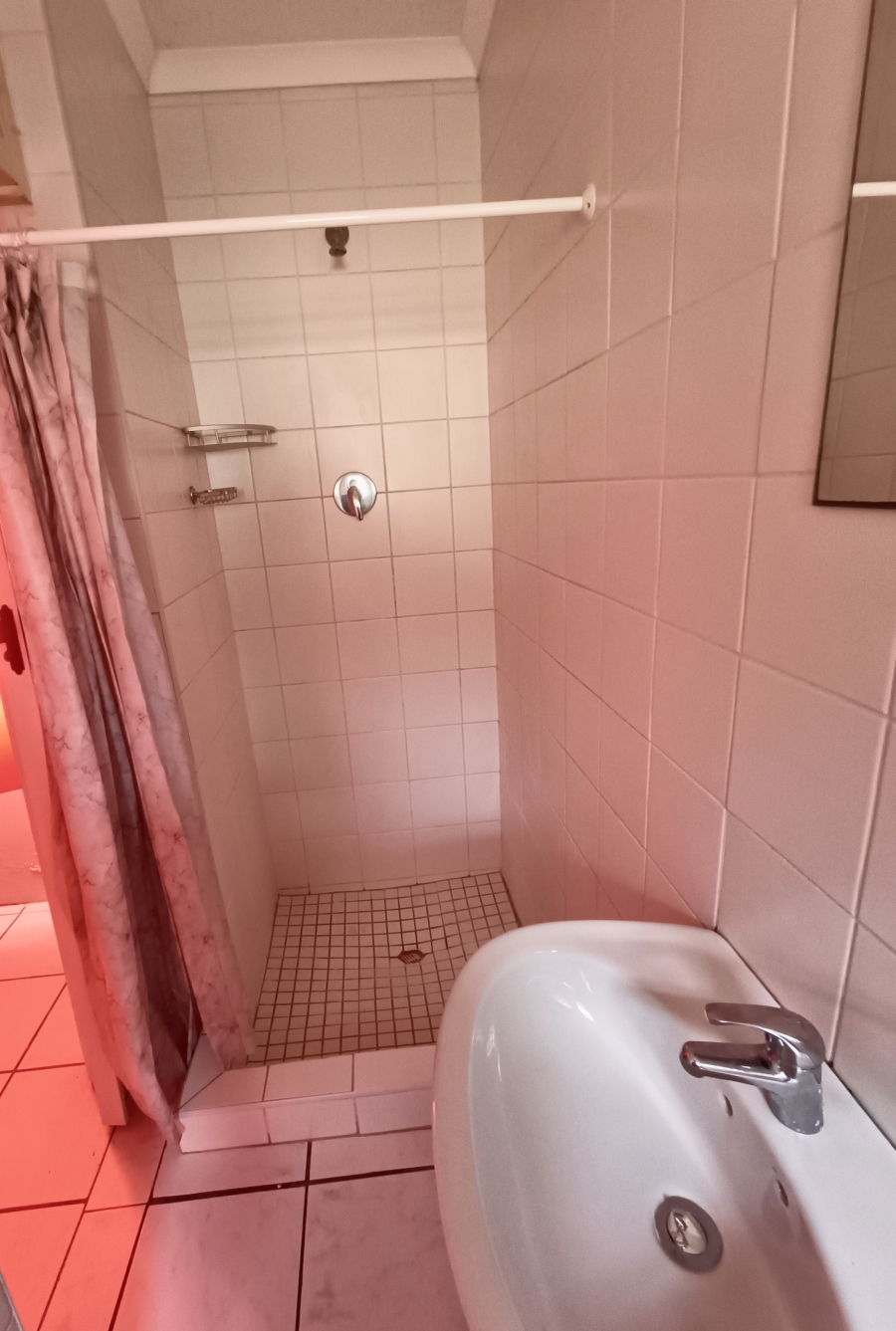 To Let 1 Bedroom Property for Rent in Cambridge Eastern Cape